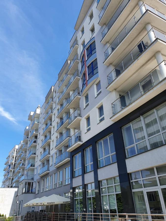 Apartament Prywatny Salon Z Aneksem Kuchennym I Sypialnia W Hotelu Diva Kołobrzeg Exterior foto