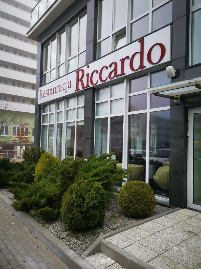Apartament Prywatny Salon Z Aneksem Kuchennym I Sypialnia W Hotelu Diva Kołobrzeg Exterior foto