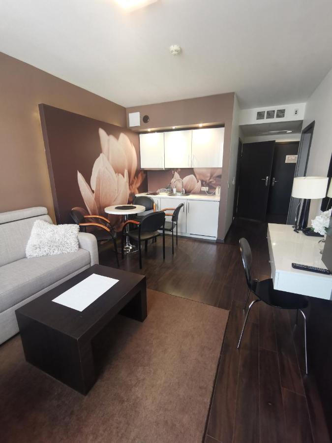 Apartament Prywatny Salon Z Aneksem Kuchennym I Sypialnia W Hotelu Diva Kołobrzeg Exterior foto